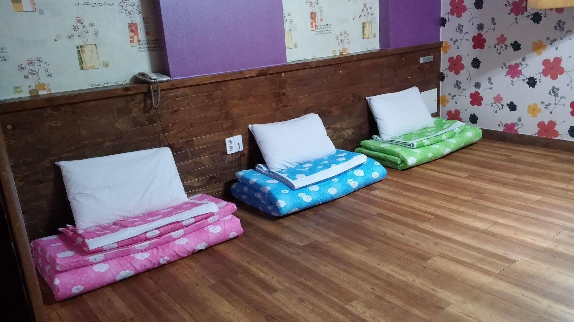 Cyber Motel Кунсан Экстерьер фото