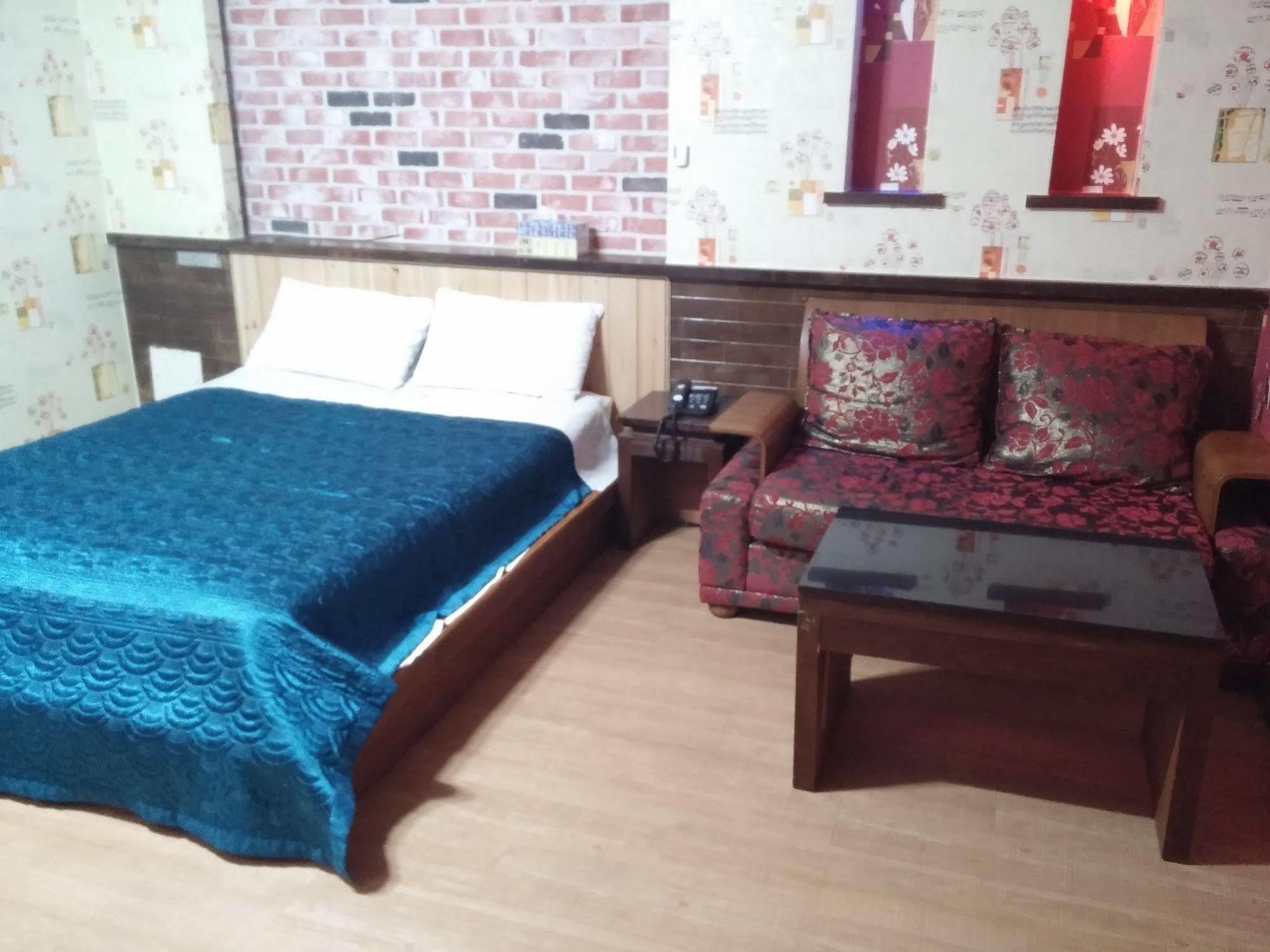 Cyber Motel Кунсан Экстерьер фото
